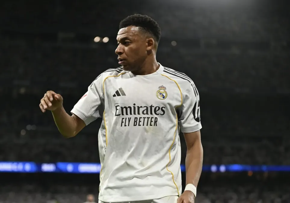 The Real Madrid Conundrum: To Rotate or Not to Rotate?